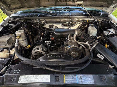 Used 2004 Chevrolet Blazer LS w/ Preferred Equipment Group image 51