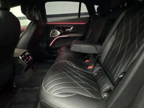 Used 2023 Mercedes-Benz EQS 580 4MATIC Sedan image 36