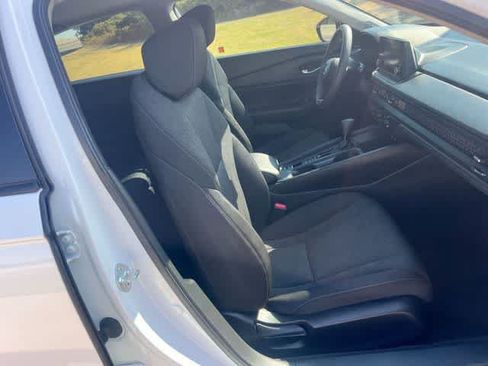 Certified 2025 Honda Accord SE image 12