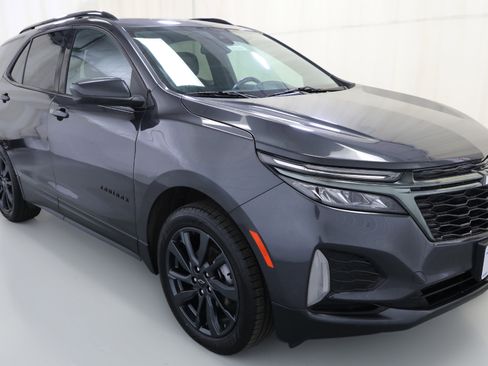 Used 2022 Chevrolet Equinox RS w/ LPO, Floor Liner Package image 15