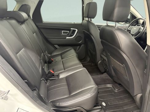 Used 2019 Land Rover Discovery Sport HSE AWD/4WD image 25