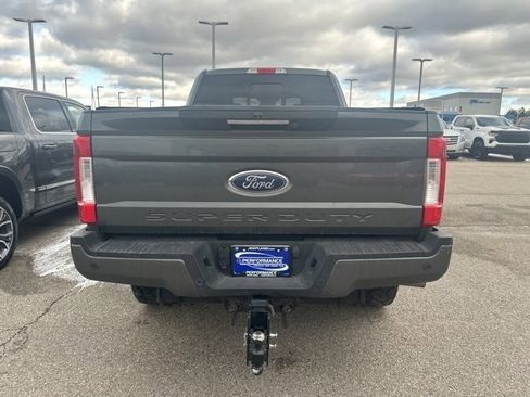 Used 2019 Ford F350 Lariat image 8