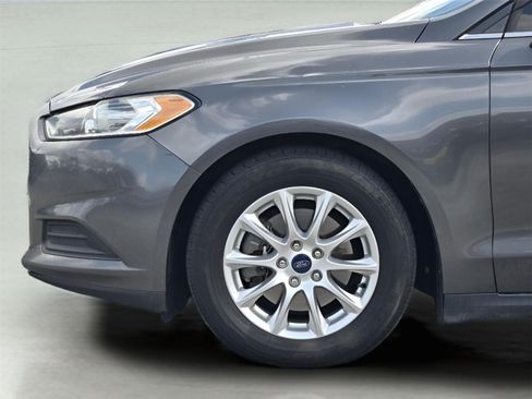 Used 2016 Ford Fusion S FWD image 9