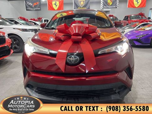 Used 2019 Toyota C-HR LE FWD image 30
