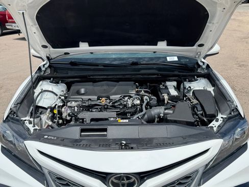 Used 2021 Toyota Camry SE image 20