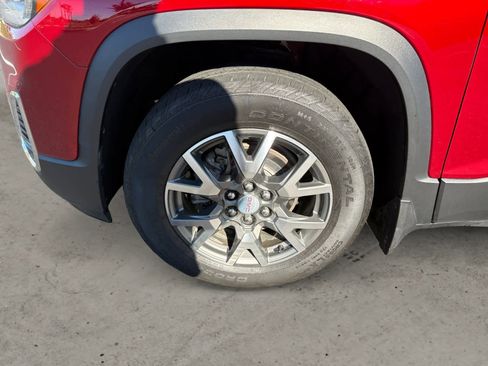 Used 2023 GMC Acadia SLE image 9