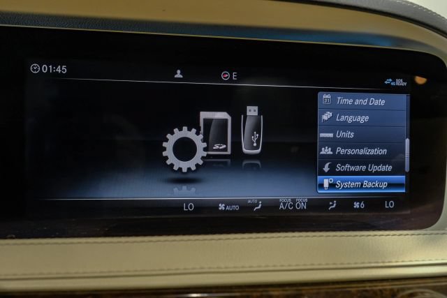 Used 2019 Mercedes-Benz S 560 4MATIC Sedan image 43