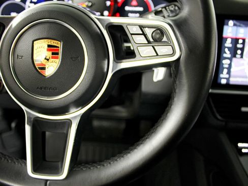 Used 2019 Porsche Cayenne image 27