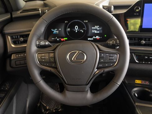 New 2026 Lexus UX 300h FWD image 17