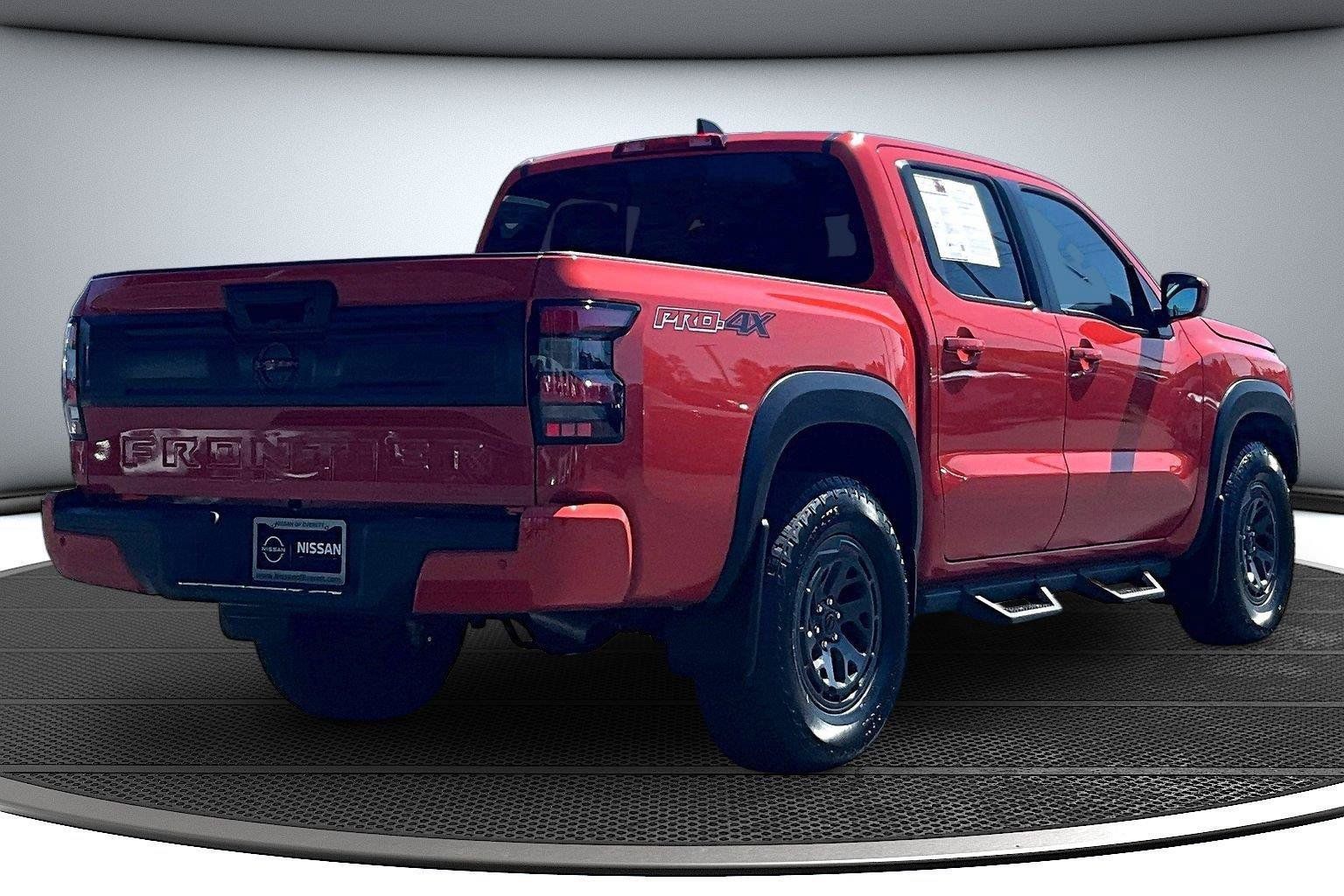 Used 2025 Nissan Frontier PRO-4X AWD/4WD image 7