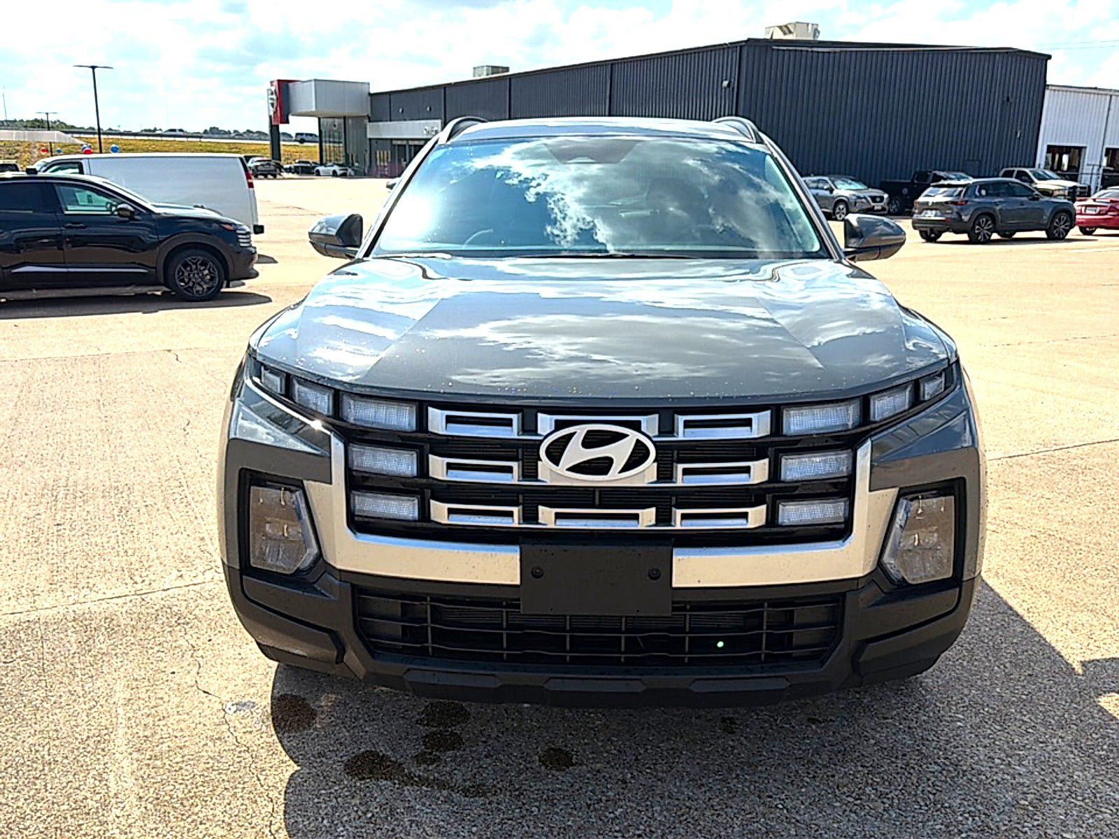 Used 2025 Hyundai Santa Cruz SEL FWD image 3