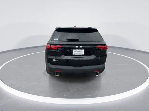 Used 2023 Chevrolet Traverse LT FWD image 7