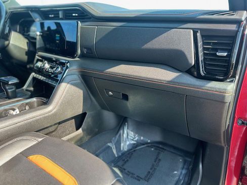 Used 2024 GMC Sierra 1500 AT4 w/ Technology Package image 21