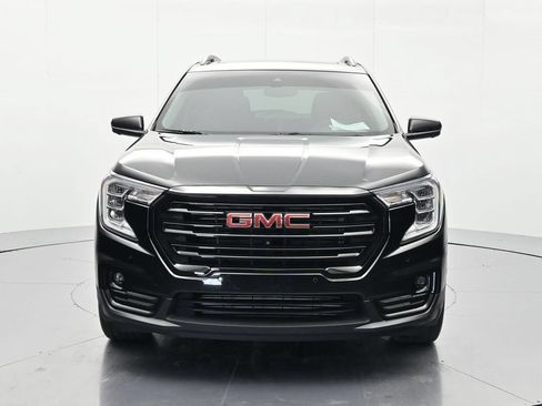 Used 2023 GMC Terrain SLT w/ Tech Package FWD image 2