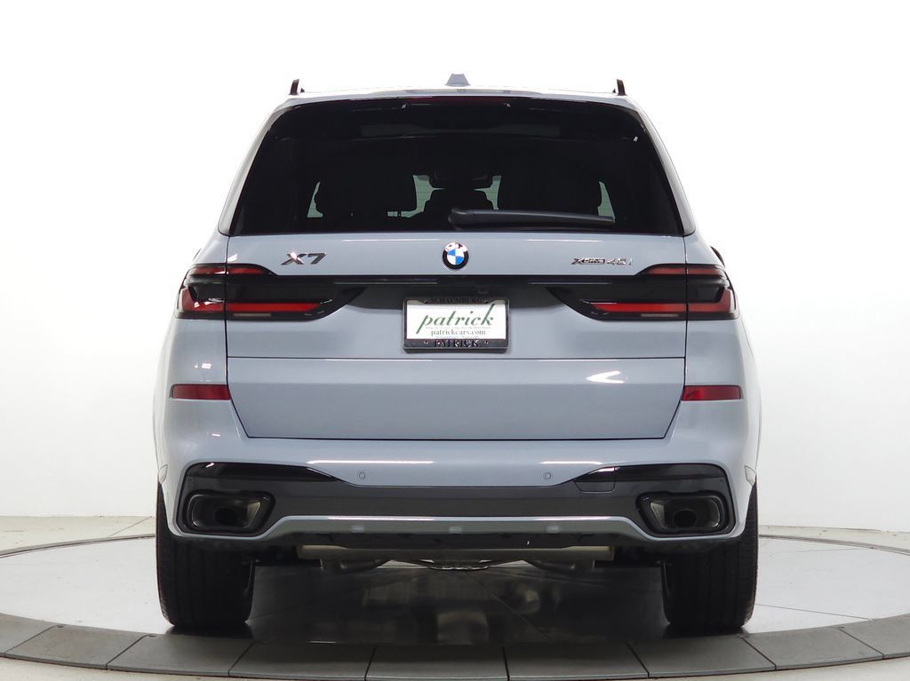 Used 2026 BMW X7 xDrive40i w/ M Sport Package AWD/4WD image 7