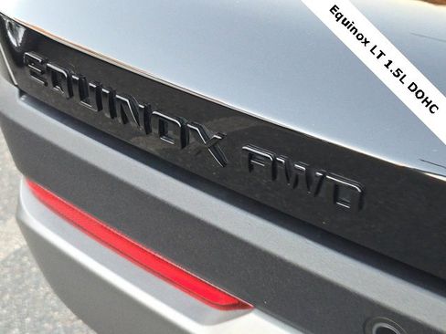 Used 2025 Chevrolet Equinox LT w/ Midnight Edition image 12