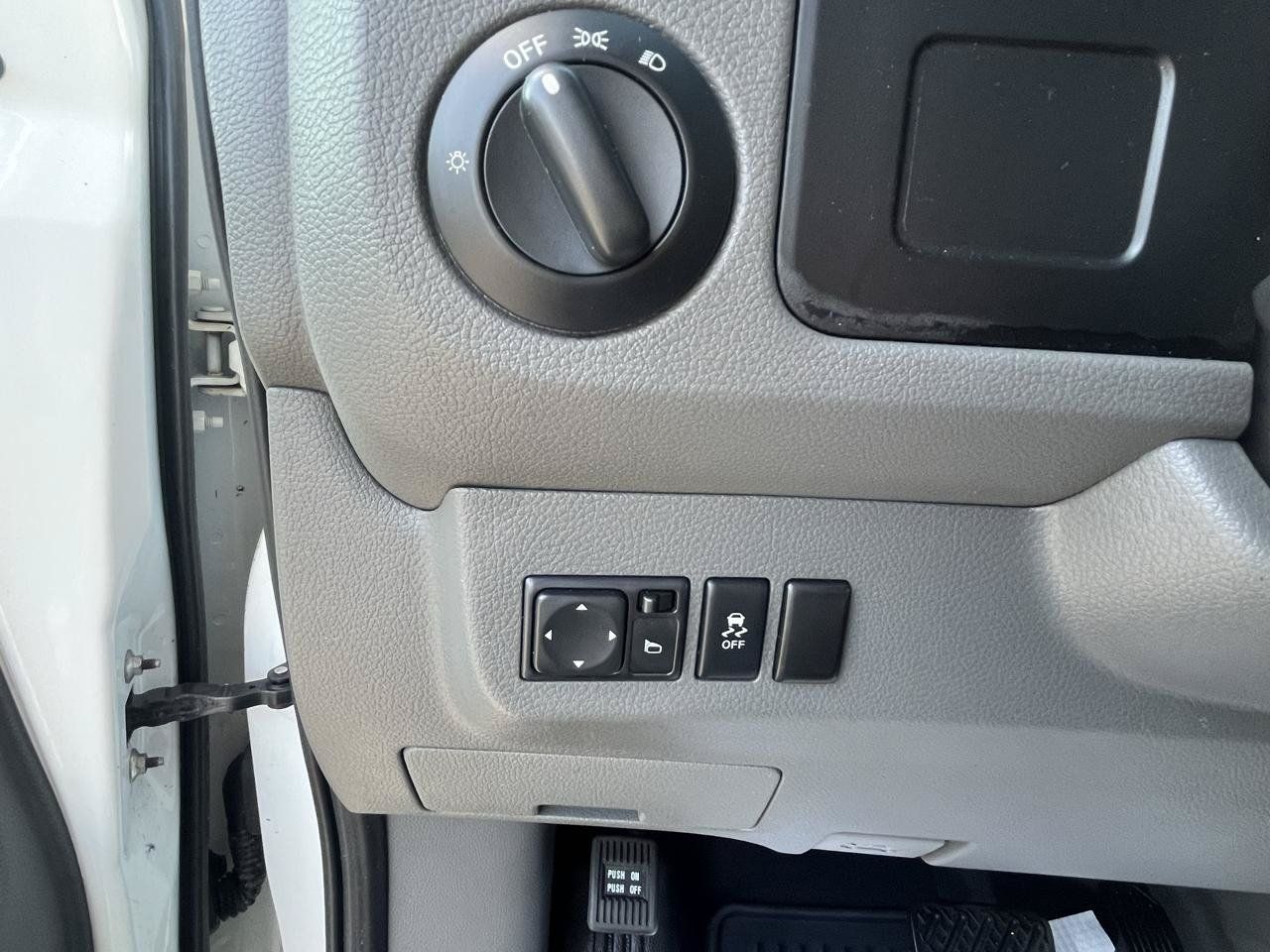 Used 2018 Nissan NV 2500 S RWD image 25