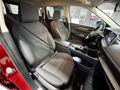 Certified 2025 Nissan Rogue S image 23