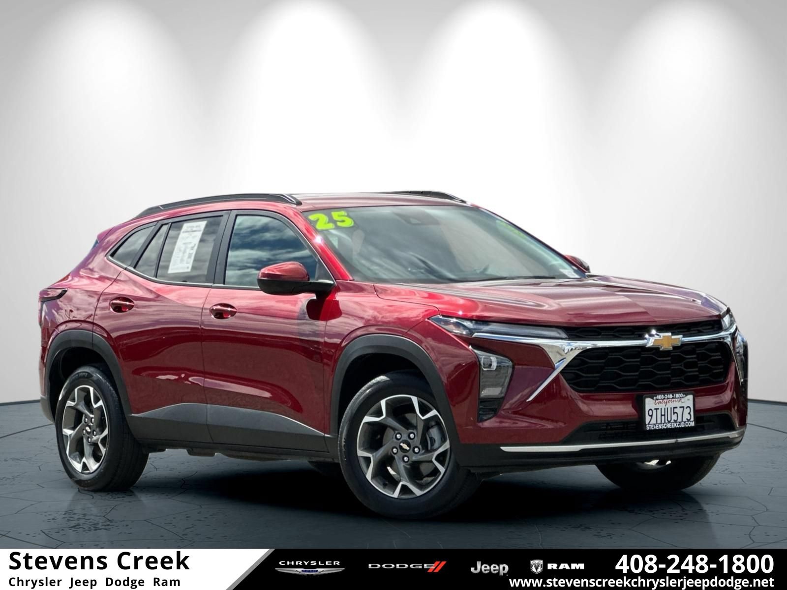 Used 2025 Chevrolet Trax LT w/ LT Convenience Package FWD image 1