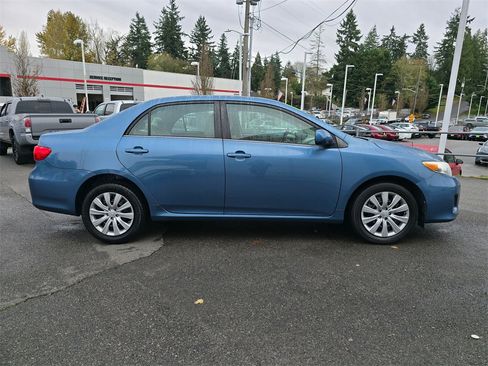 Used 2013 Toyota Corolla LE image 8