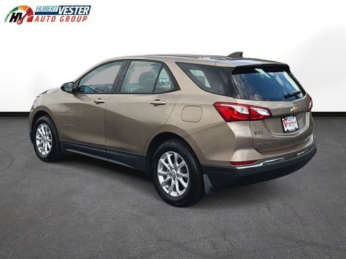 Used 2018 Chevrolet Equinox LS image 9