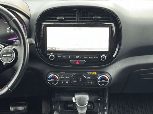 Used 2023 Kia Soul GT-Line image 13