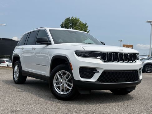 New 2026 Jeep Grand Cherokee Laredo X RWD image 2