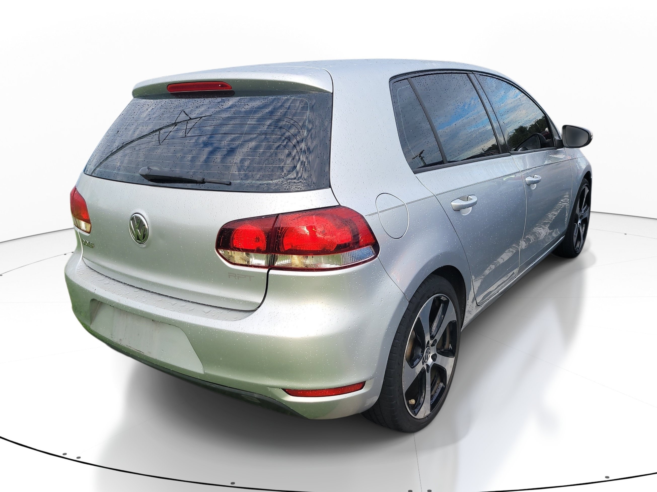 Used 2013 Volkswagen Golf 4-Door FWD image 4