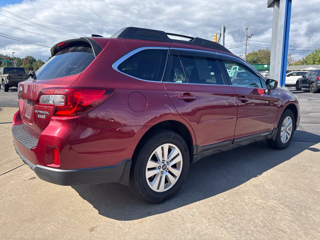 Used 2016 Subaru Outback 2.5i Premium AWD/4WD image 5