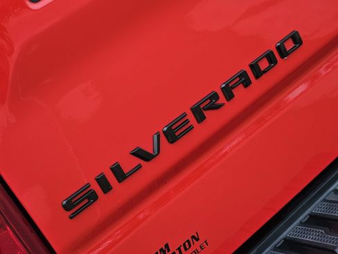 Used 2026 Chevrolet Silverado 1500 Custom w/ LPO, Dark Essentials Package RWD image 11