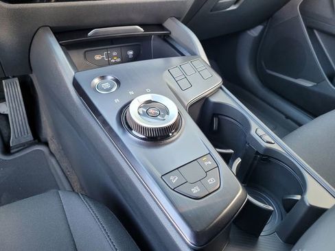 New 2026 Kia Sportage LX FWD image 11
