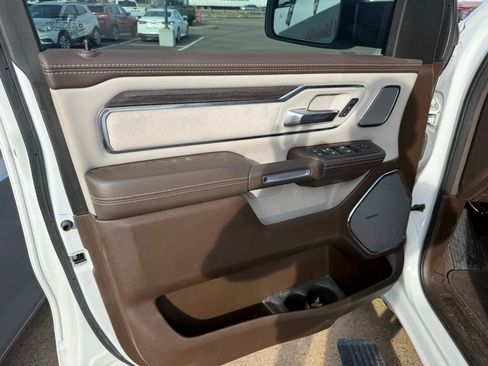 Used 2025 RAM 1500 Laramie image 14