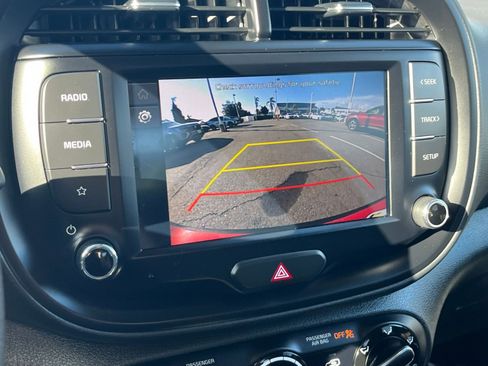 Used 2025 Kia Soul LX w/ LX Technology Package image 24