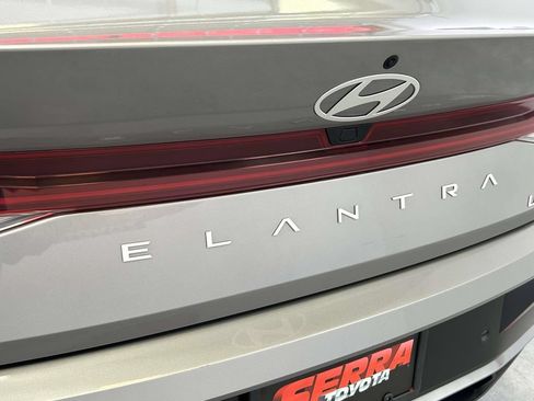 Used 2024 Hyundai Elantra Limited FWD image 10