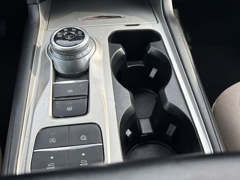 Used 2021 Ford Explorer XLT image 35