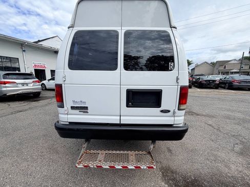 Used 2014 Ford E-250 and Econoline 250 Extended w/ Power Group RWD image 19