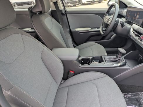 Certified 2025 Kia K4 FWD image 11