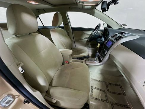 Used 2013 Toyota Corolla LE image 27