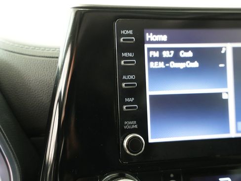 Used 2020 Toyota Highlander Limited image 22