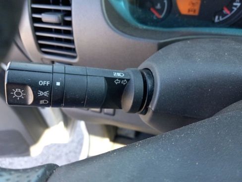 Used 2008 Nissan Frontier SE w/ Tow Hitch Pkg image 23