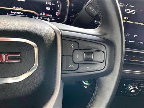 Used 2025 GMC Sierra 1500 SLT image 9