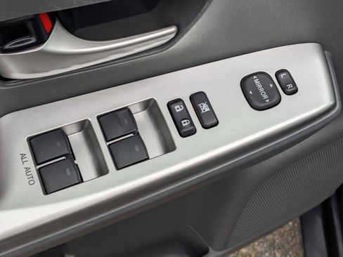 Used 2014 Toyota Prius V Two image 9