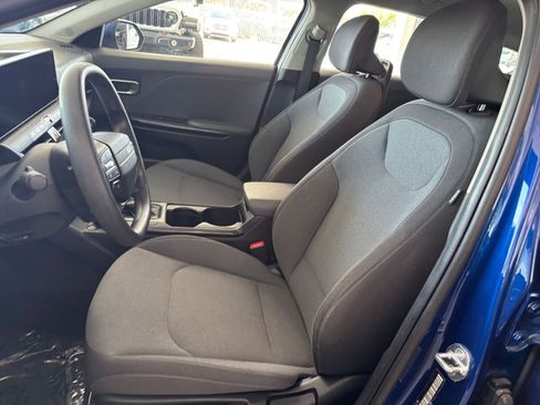 Used 2025 Kia K4 LXS FWD image 38