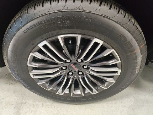 New 2026 GMC Yukon Elevation image 3