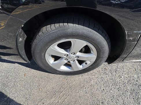 Used 2015 Toyota Sienna L image 23