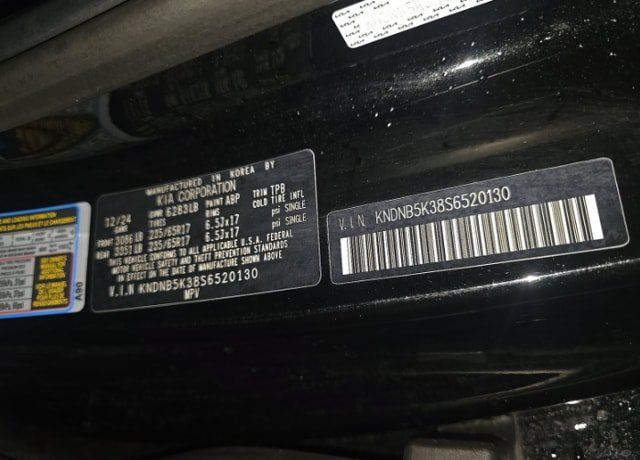 Used 2025 Kia Carnival FWD image 7