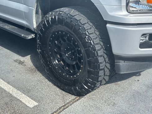 Used 2019 Ford F150 XL w/ Equipment Group 101A Mid AWD/4WD image 5