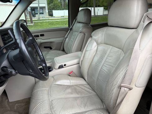 Used 2002 Chevrolet Suburban LT RWD image 9