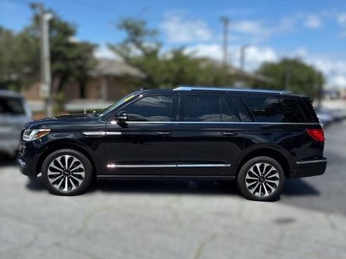 Used 2020 Lincoln Navigator L Reserve w/ Luxury Package RWD image 4