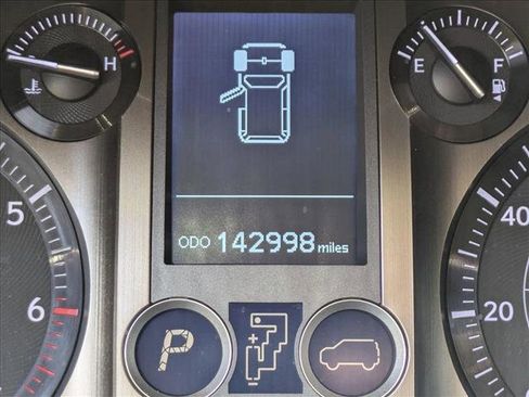 Used 2018 Lexus GX 460 Premium w/ Premium Package image 5